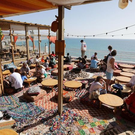 Locals Taghazout Surfcamp Hotel Exterior foto